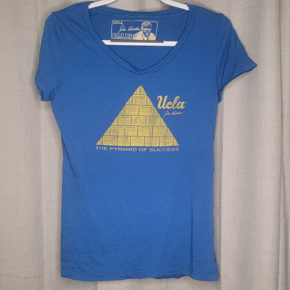 UCLA The Pyramid of Success Womens vneck tee- Medium